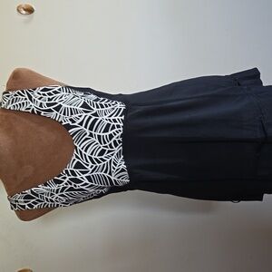 A17 Lululemon Hustle Bustle Tank Size 8 Stretch Moisture Wicking Breathable